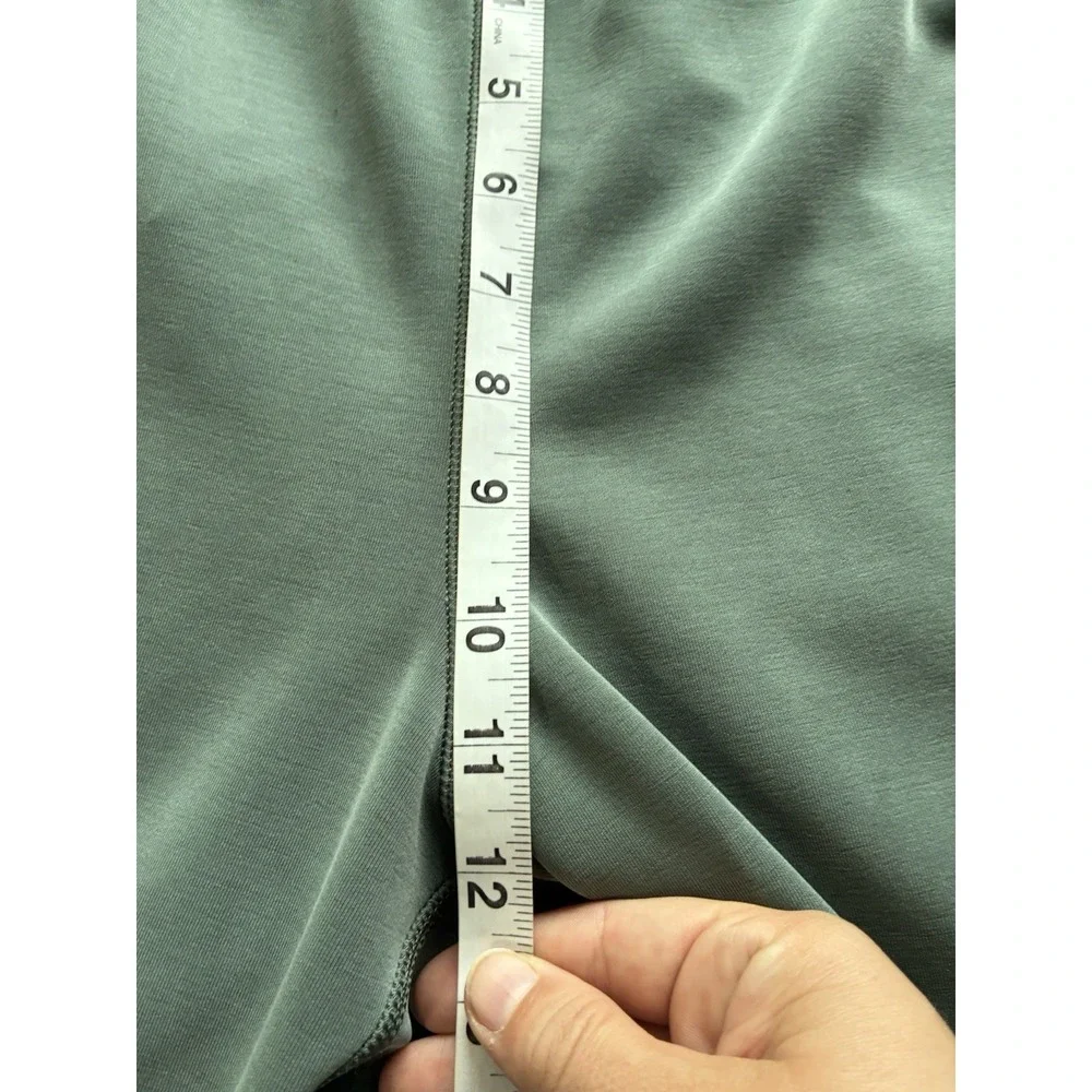 lululemon becalm mid-rise wide-leg pant Sz 12 Green Has Slight Wear On Pockets